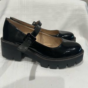 Chunky heel Mary Jane’s shiny size 5.5 m
